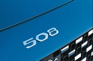 2nd generation peugeot 508 sedan model written on bonnet front