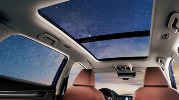 1st generation haval f7 suv panoramic moon roof view