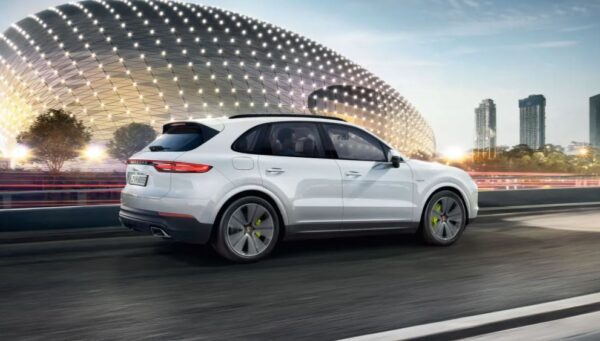 3rd generation porsche cayenne suv beautiful side view