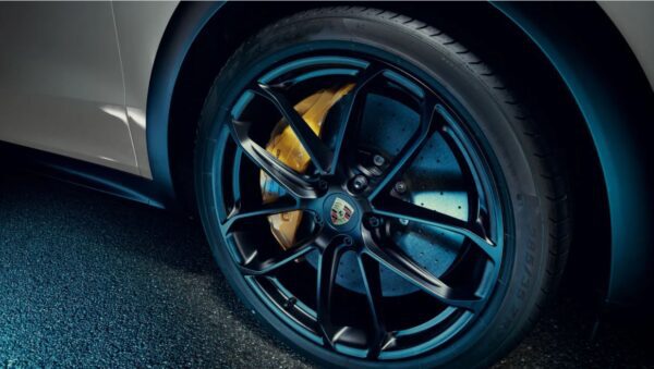 3rd generation porsche cayenne suv wheel view