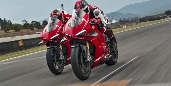 2019 Ducati’s V4 RR Panigale Feature image