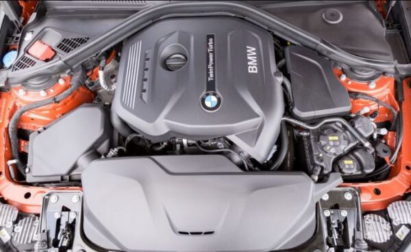 BMW 2 Series Coupe First Generation engine view