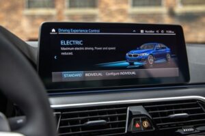 BMW 5 series sedan 7th Generation infotainment screen view
