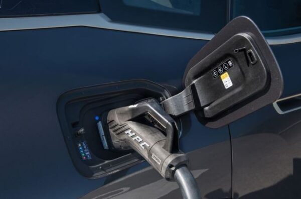 BMW IX Mid Size SUV 1st Generation charging port
