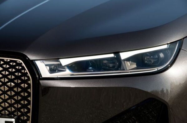 BMW IX Mid Size SUV 1st Generation headlamp close view