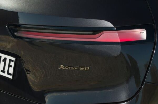 BMW IX Mid Size SUV 1st Generation tail light close view