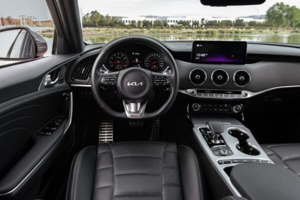 Kia stinger sedan Refreshed 1st generation steering and controls close view