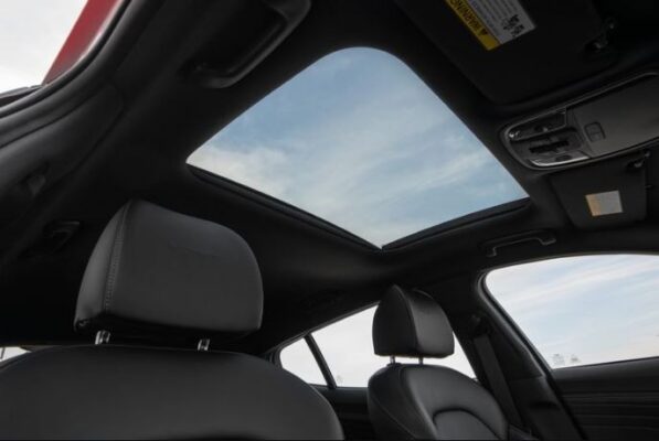 Kia stinger sedan Refreshed 1st generation sunroof view