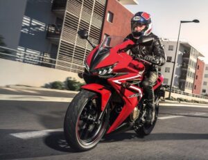 honda cbr 500r heavy bike feature image|honda cbr 500r heavy bike title image
