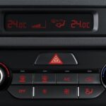 Kia niro hybrid SUV 1st generation climate control buttons