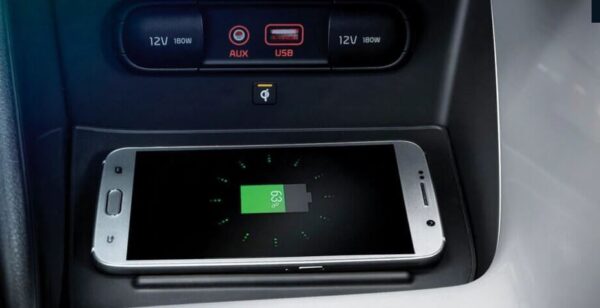 Kia niro hybrid SUV 1st generation wireless charging