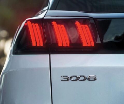 Peugeot 3008 SUV 2nd generation facelifted tail lights view 2