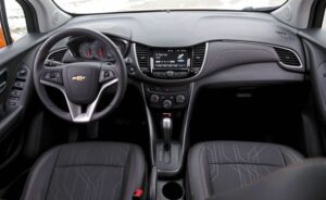 Chevrolet Trax Crossover 1st Generation facelift front cabin interior view