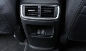 Honda CRV SUV 5th Generation rear air vents view