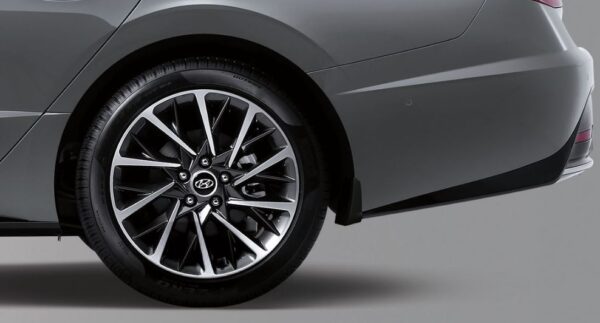 Hyundai Sonata Sedan 8th Generation wheel view