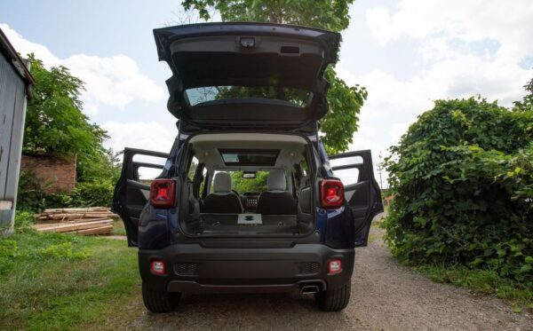 Jeep Renegade SUV 1st Generation Facelifted cargo area view