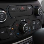 Jeep Renegade SUV 1st Generation Facelifted climate and other controls