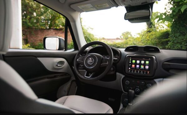 Jeep Renegade SUV 1st Generation Facelifted front cabin interior view