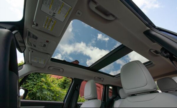 Jeep Renegade SUV 1st Generation Facelifted sunroof view