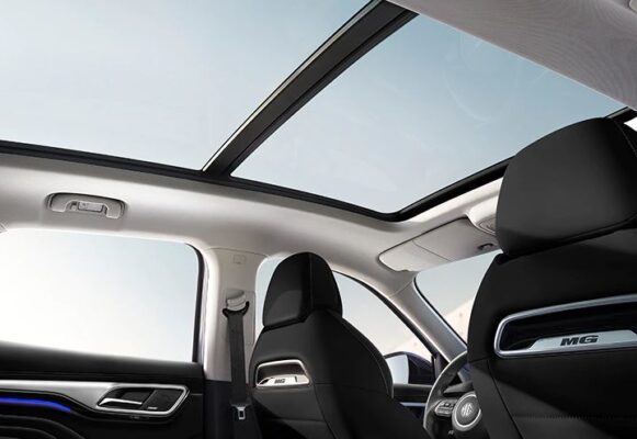 MG MARVEL R EV SUV 1st Generation panoramic moon roof view