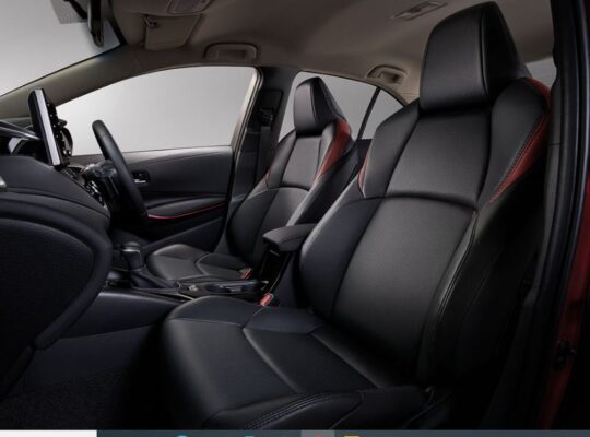Toyota Corolla Altis Hybrid Sedan 12th Generation sport front seats view