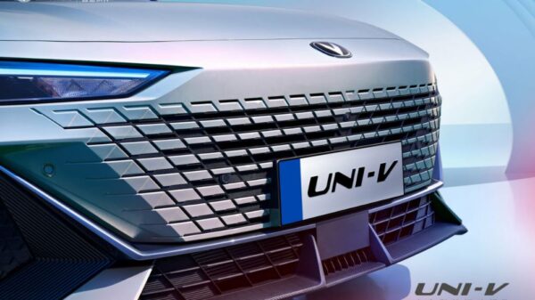 Changan UNI V sedan 1st Generation front grille close view