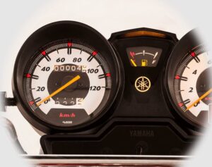 Yamaha YB 125 Z Motor Bike trip meter and fuel indicator