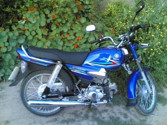 Yamaha YD100 Junoon Motor bike beautiful in blue color