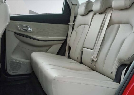 Changan Oshan X7 SUV 1st Generation 2nd row seats view