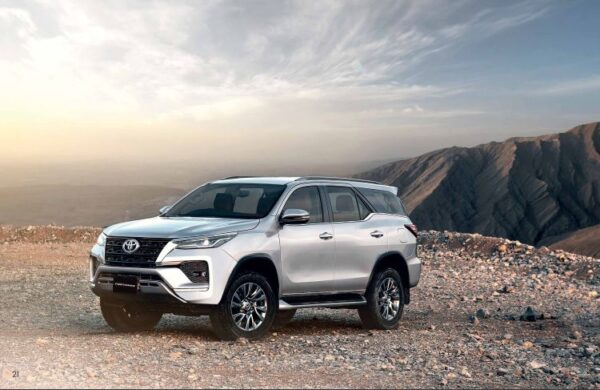 Toyota fortuner Legender 2nd generation facelift awesome looking view