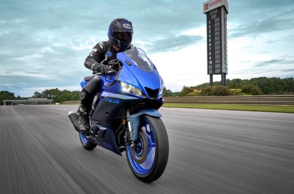 Yamaha YZF R3 Sports Bike feature image