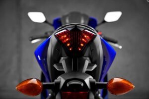 Yamaha YZF R3 Sports bike tail light and indicators