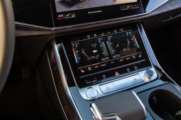 Audi Q7 SUV 2nd Generation Facelift touch controls
