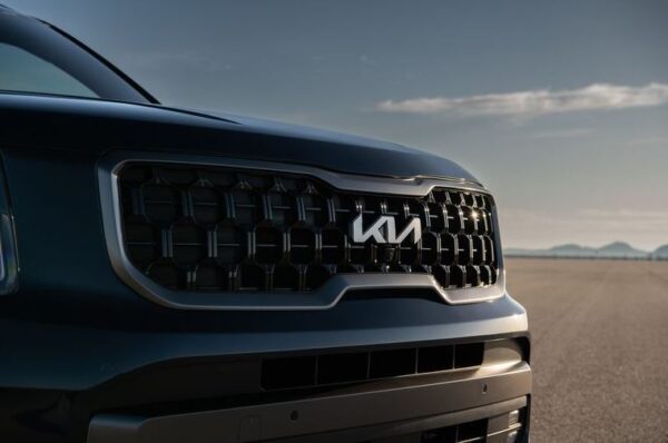 Kia Telluride SUV 1st Generation facelift front grille close view