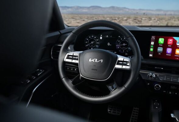 Kia Telluride SUV 1st Generation facelift steering wheel view