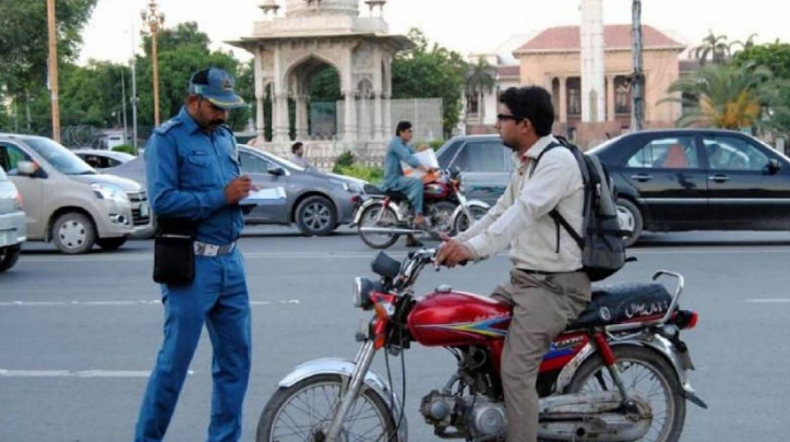One way traffic violators to face criminal cases in Lahore