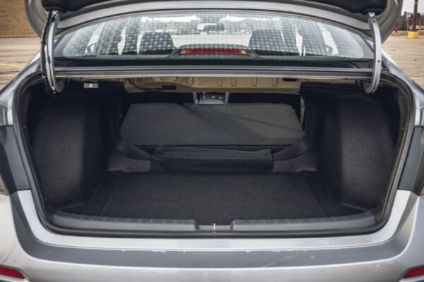 Honda Civic 11th generation cargo space view