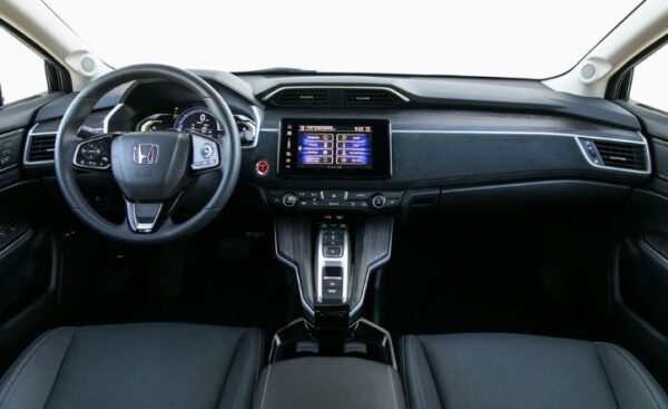 Honda Clarity Plugin Hybrid Sedan 1st gen front cabin features