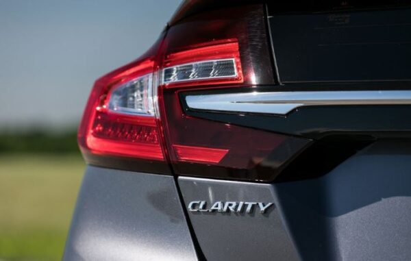 Honda Clarity Plugin Hybrid Sedan 1st gen tail light close view
