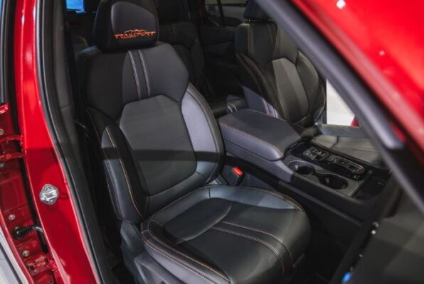Honda Pilot SUV 4th Generation front seats quality