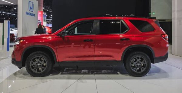 Honda Pilot SUV 4th Generation full side view in red color