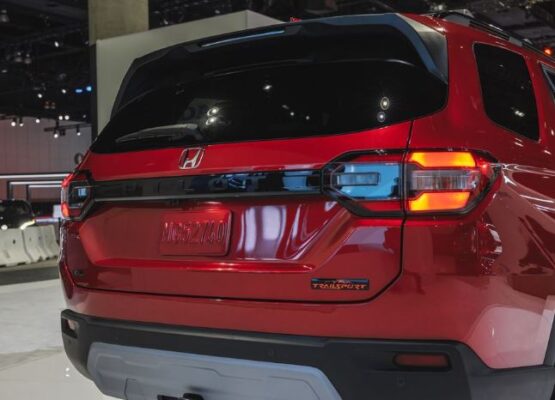 Honda Pilot SUV 4th Generation tail lights and rear view in red