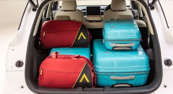 MG Hector SUV 1st Gen luggage space viw