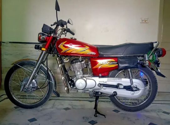Metro MR 125 Motorcycle full view real life view
