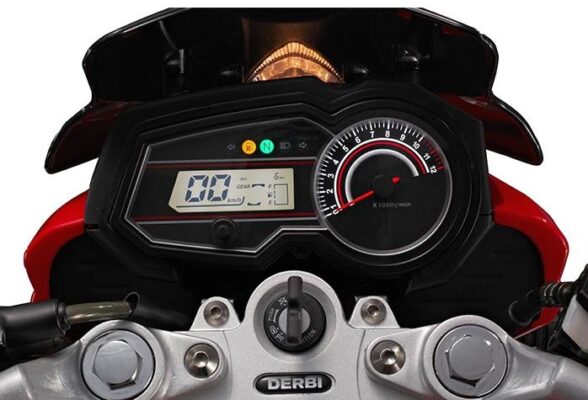 Derbi STX 150 sports bike instrument cluster view