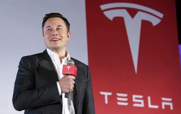 Elon Musk Foresees Tesla's Autonomous Future and Urges AI Regulation
