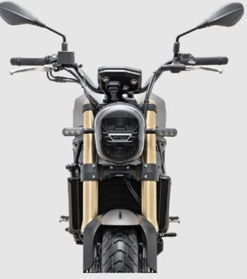 Benelli Leoncino 800 Sports Motorbike full front view