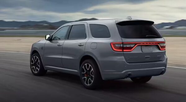 Dodge Durango SUV 3rd Gen 2nd facelift side and rear view