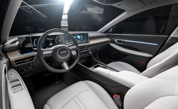 Hyundai sonata Hybrid sedan eighth generation spacious interior cabin