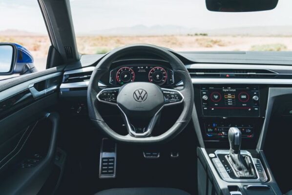 Volkswagen Arteon Hybrid Sedan 1st gen front cabin interior features